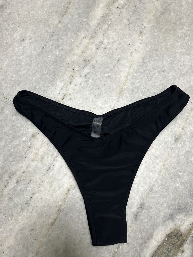 Black Bikini Bottom L size