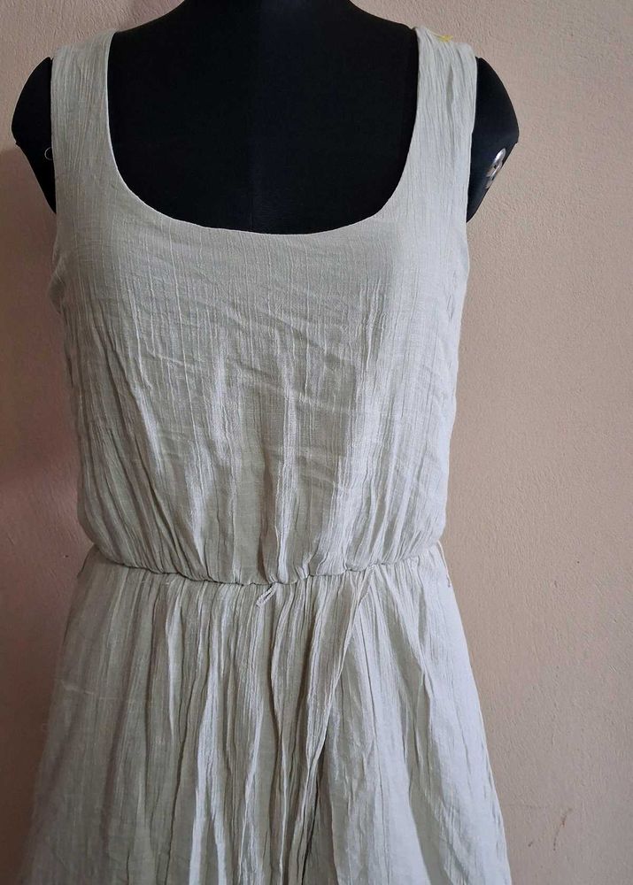 Elegant Sleeveless Dress