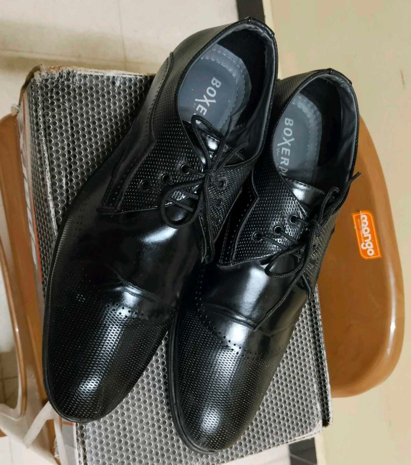 Boxer Black Perforated Dress Shoes