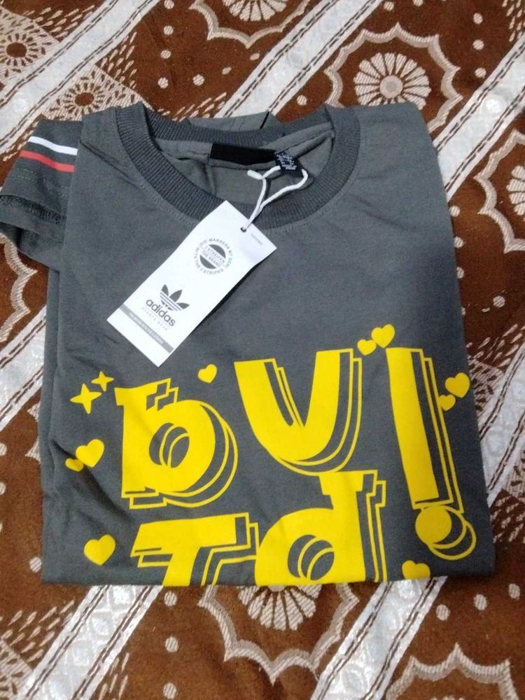 Adidas Graphic Teebhaiya 22 tshirt or 5 jeans hai