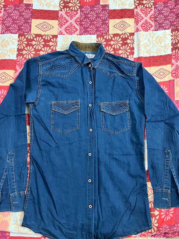 Denim Men&#39;s Blue Shirt With Detailing
