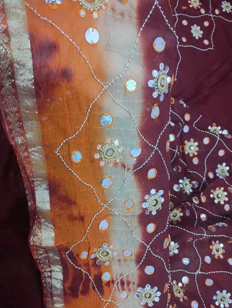 Elegant Ethnic Saree . gadhchola and zari Mirror w