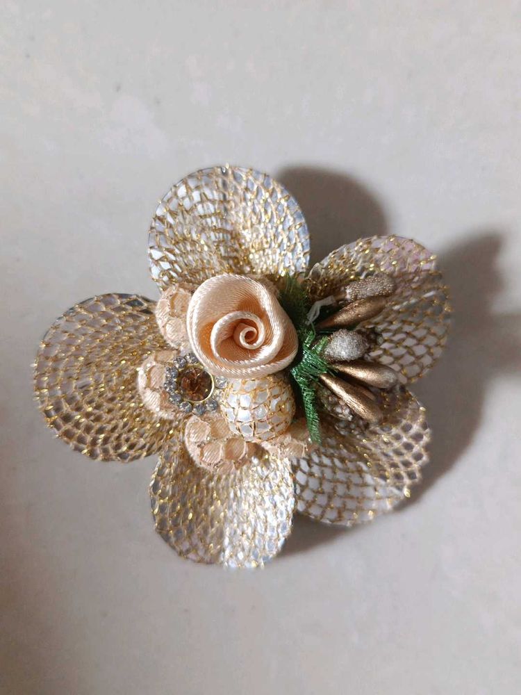 Elegant Floral Hair Clip