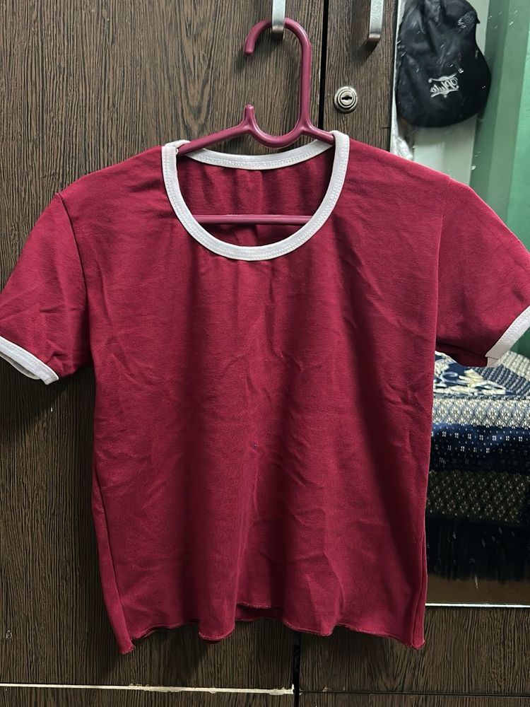 Stylish Red &amp; White Trimmed Tee