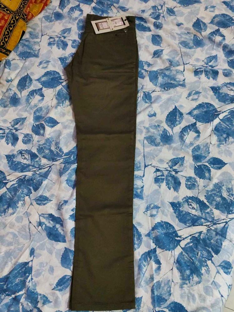Light Brown Chinos - Men&#39;s Size