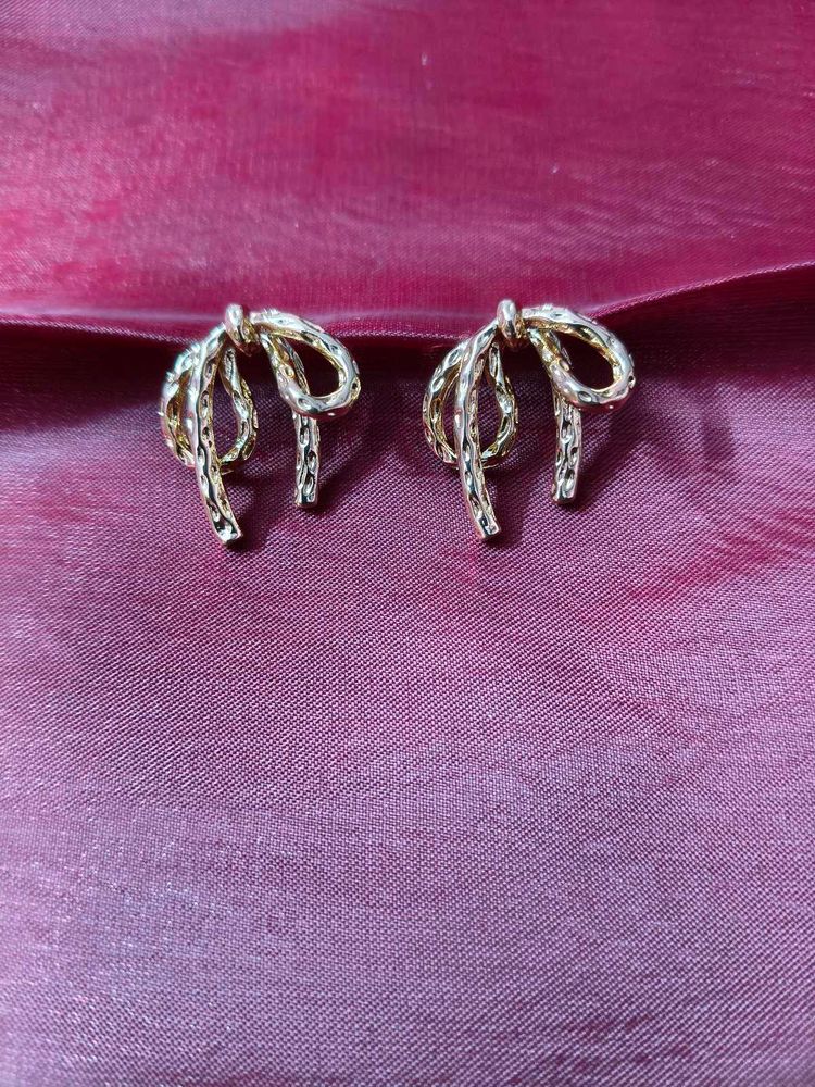 Bow Stud Earrings
