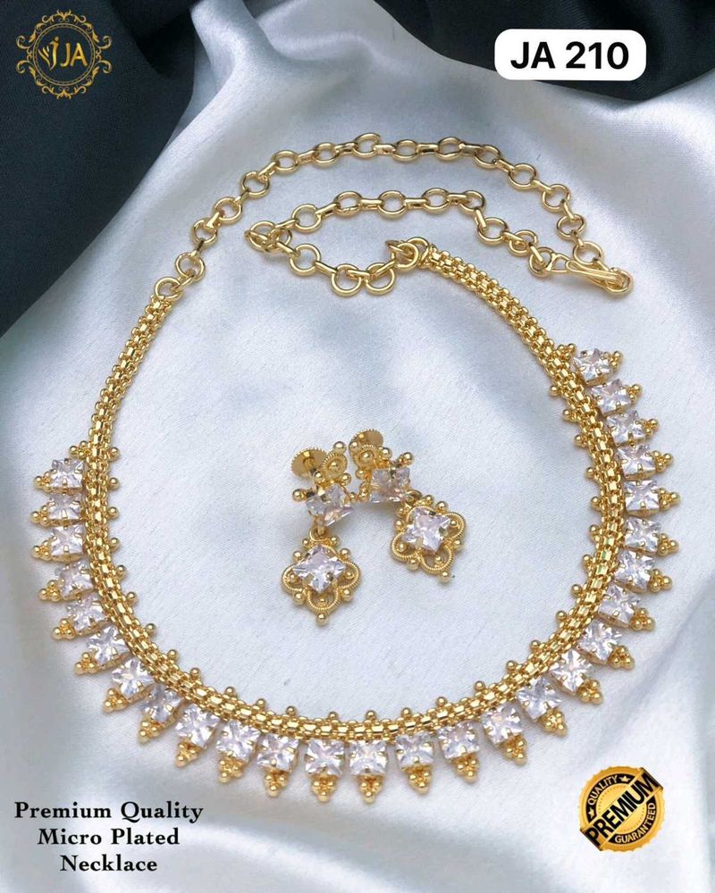 Elegant Gold Plated Necklace Set