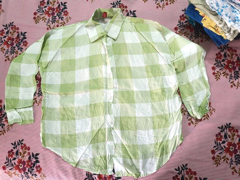 Green &amp; White Checked women Shirt