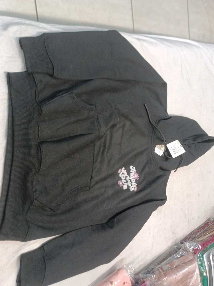 Trendy Graphic Print Hoodie