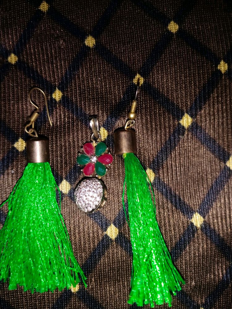 Earrings With Free Pendant!!!
