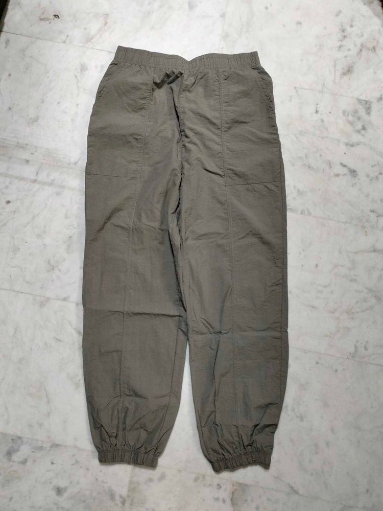 parashute trousers