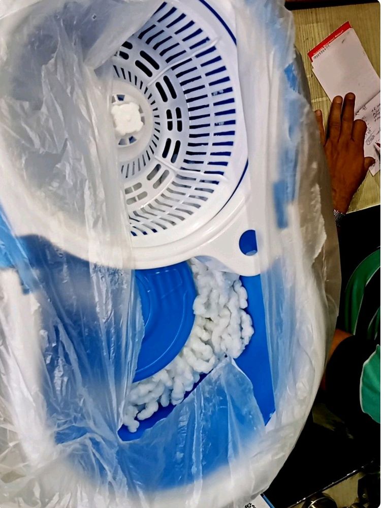 Bucket Mop With Extra Refills