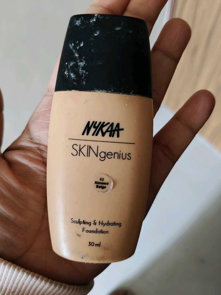 NYKAA SKINgenius Foundation