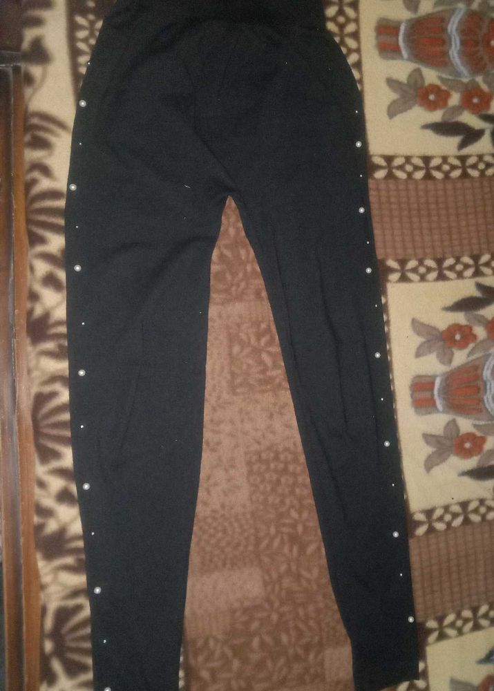 Black Leggings with Pearl Detail