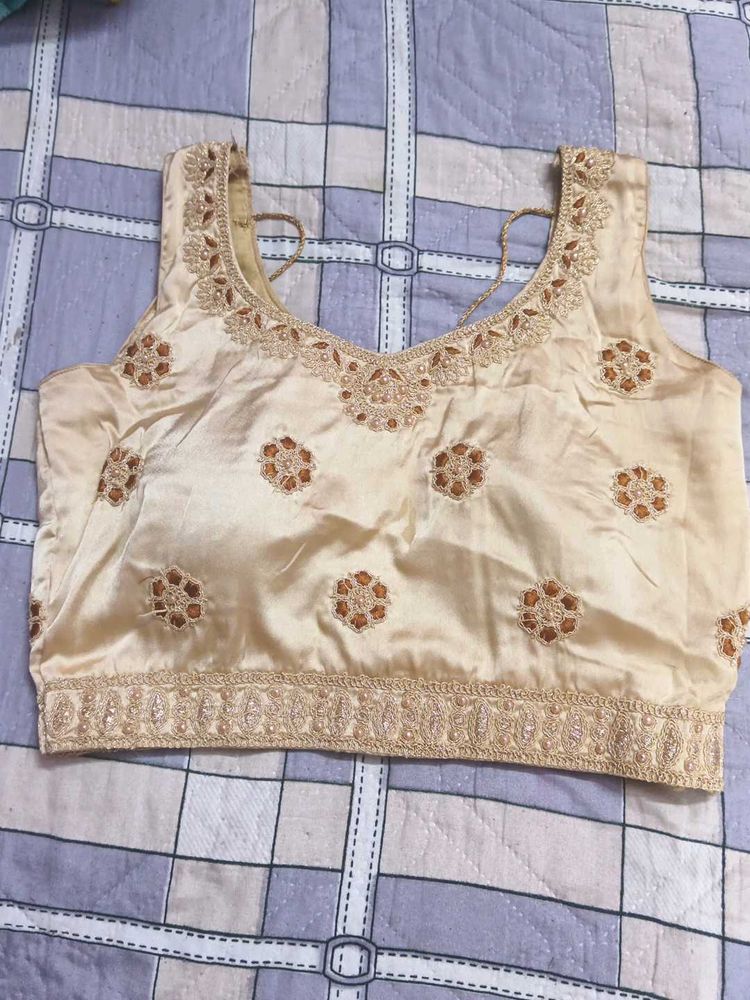 ✨Embroidered Golden Blouse 🆕