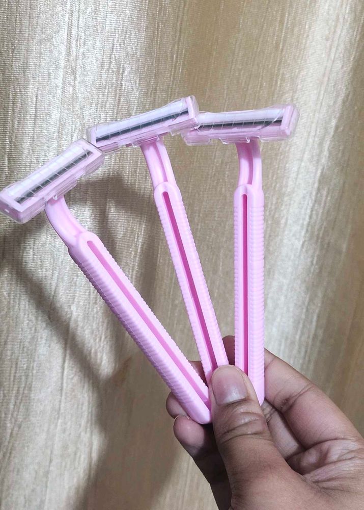 Pink Disposable Razors (Set of 3)