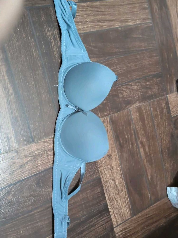 Like New pushup underwired Soft fabric Bra