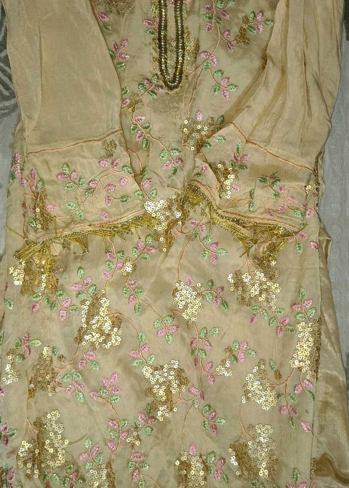 Kurti Pent Dupatta