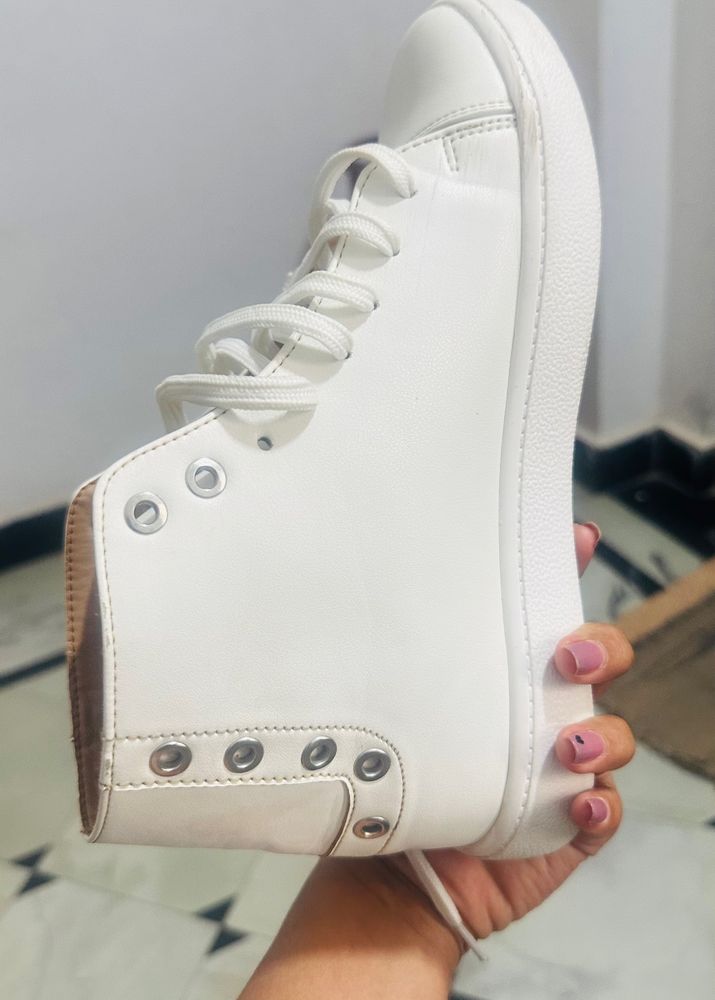 PRICE DROP😍🙌MIDTOPS FOR WOMEN/ SILVER DETAIL