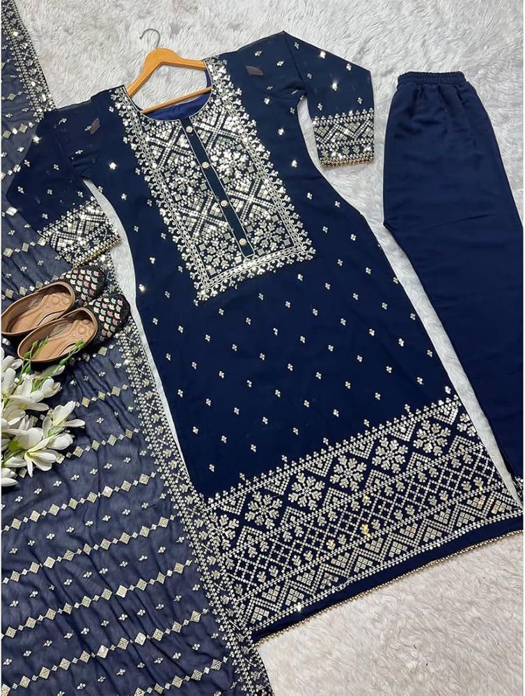 Elegant Navy Blue Kurta Set Pakistani suit
