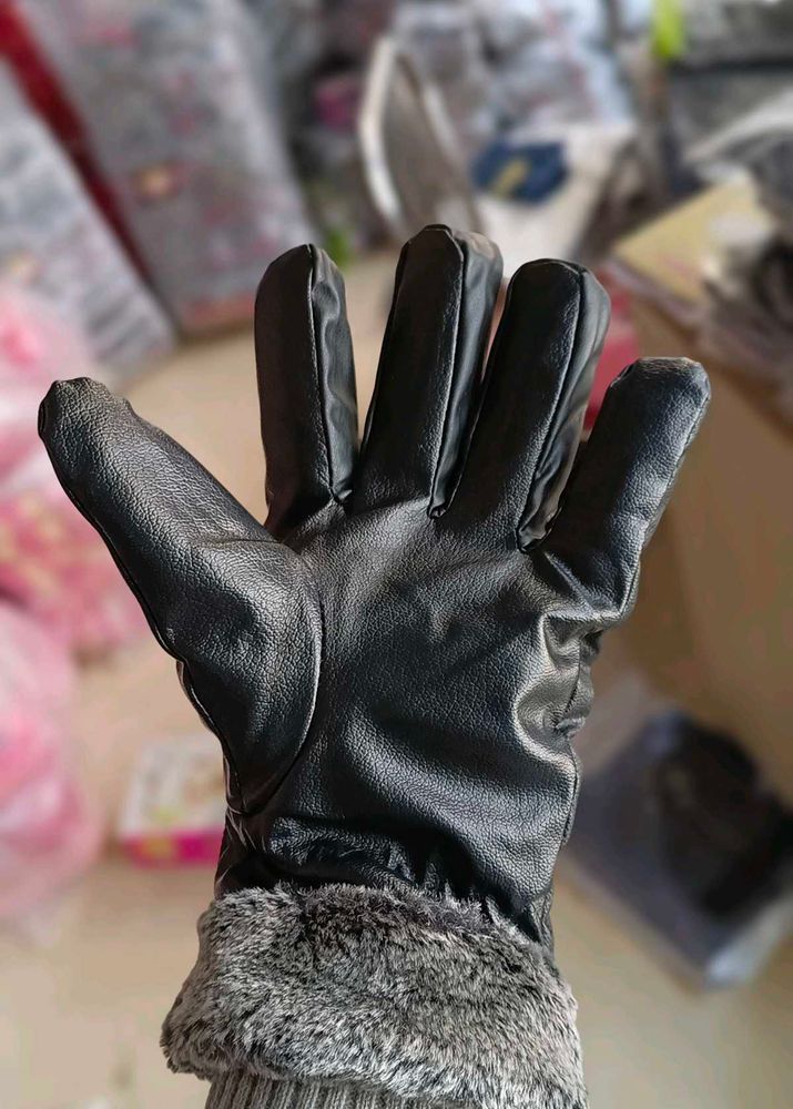 LEATHER GLOVES