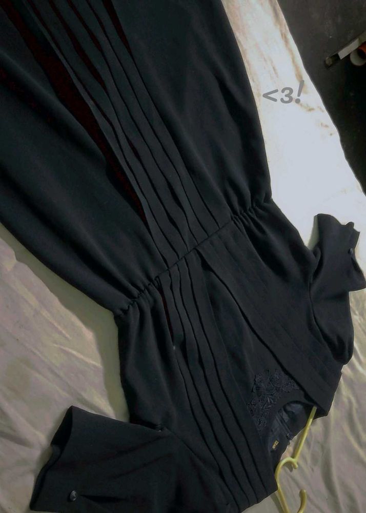 Elegant Pleated Black Dress