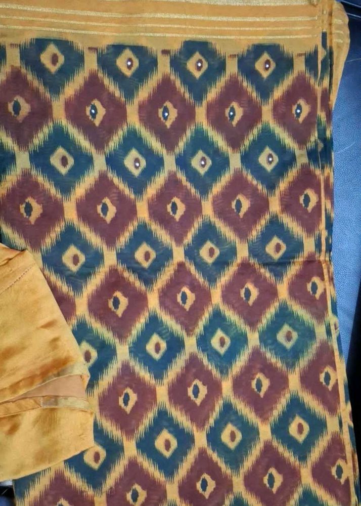 Beautiful Ethnic Ikat Pattern Saree