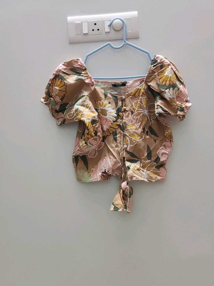 Floral Puff Sleeve Crop Top