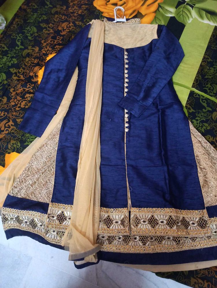 Elegant Blue &amp; Gold Kurta Set