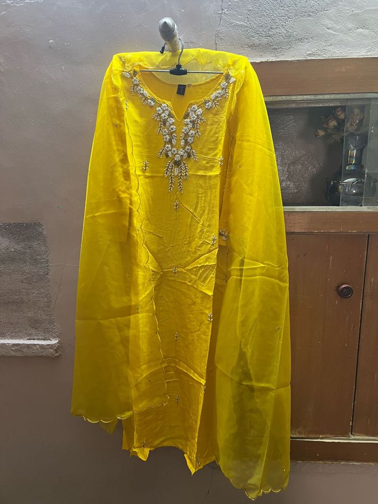 Elegant Yellow kurti set with organza duptta