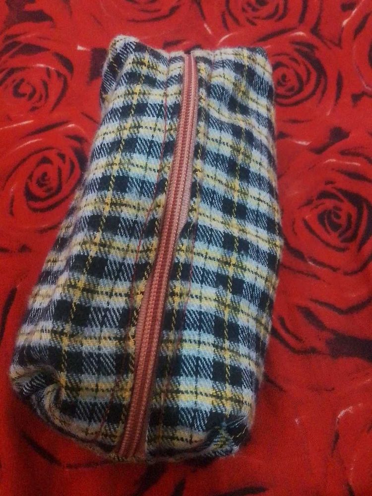 Plaid Pouch