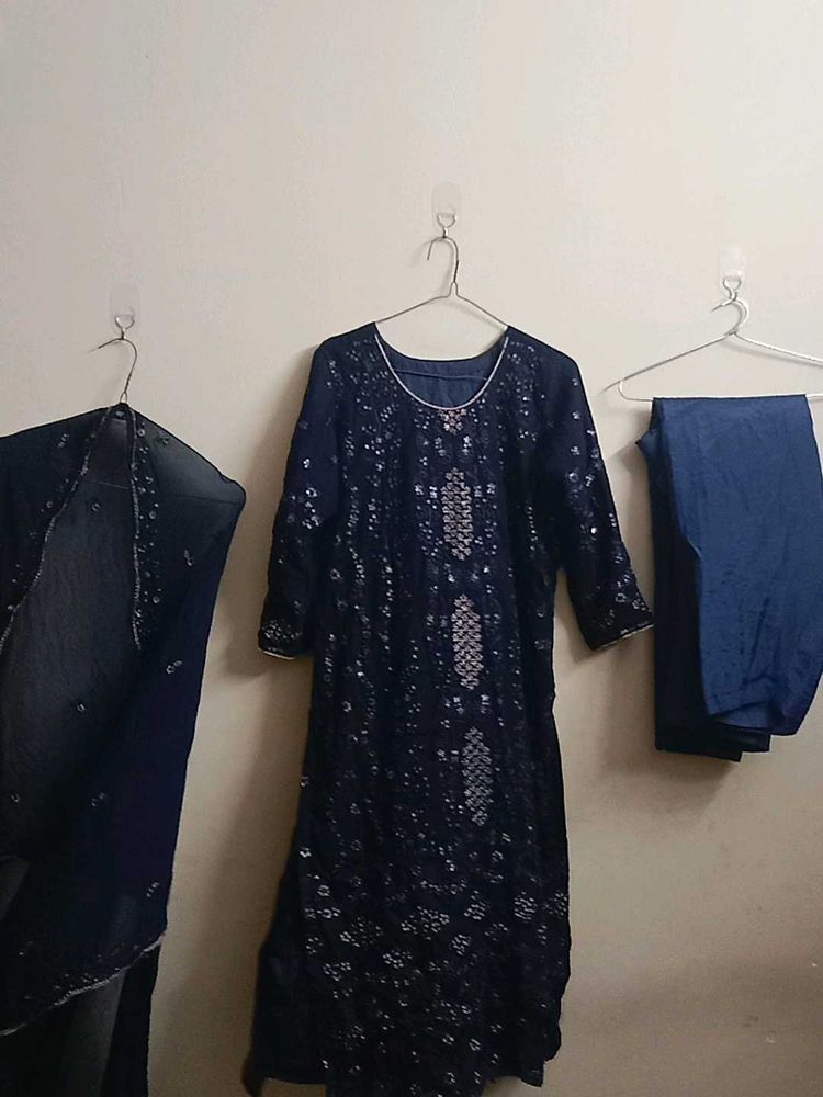Elegant Navy Blue Kurta Set