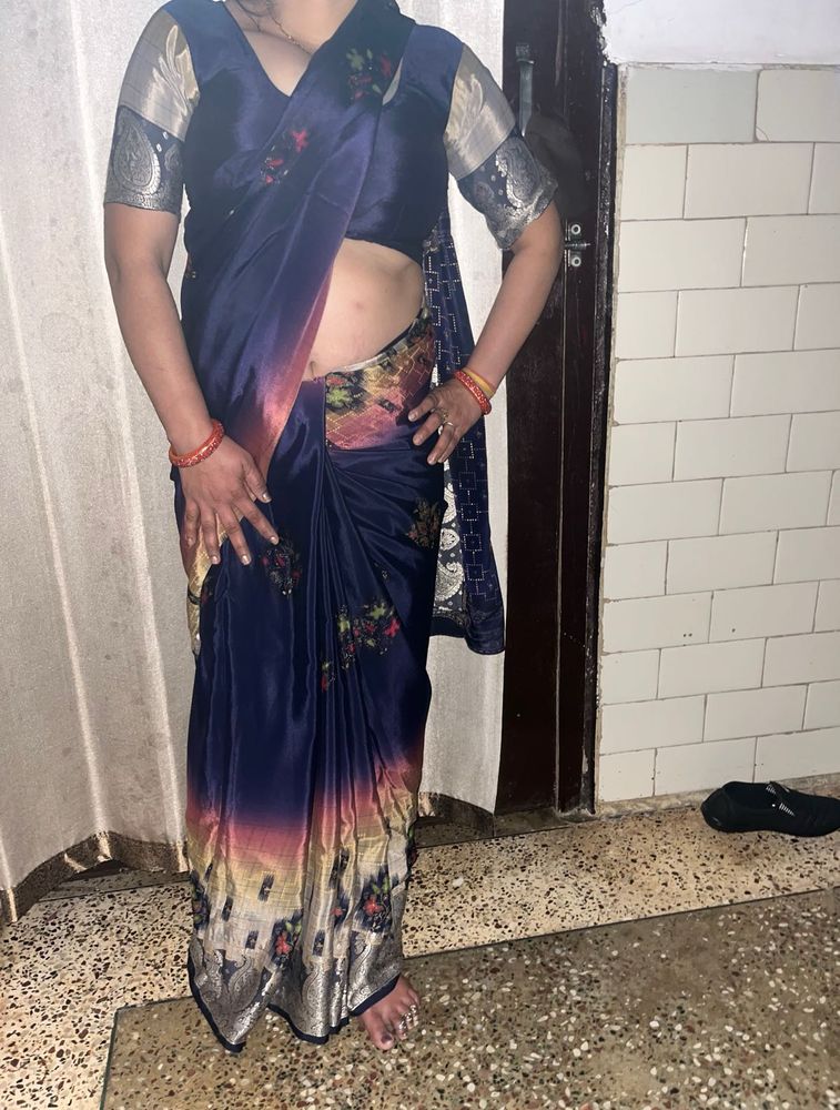 crepe Elegant Floral Saree with blouse