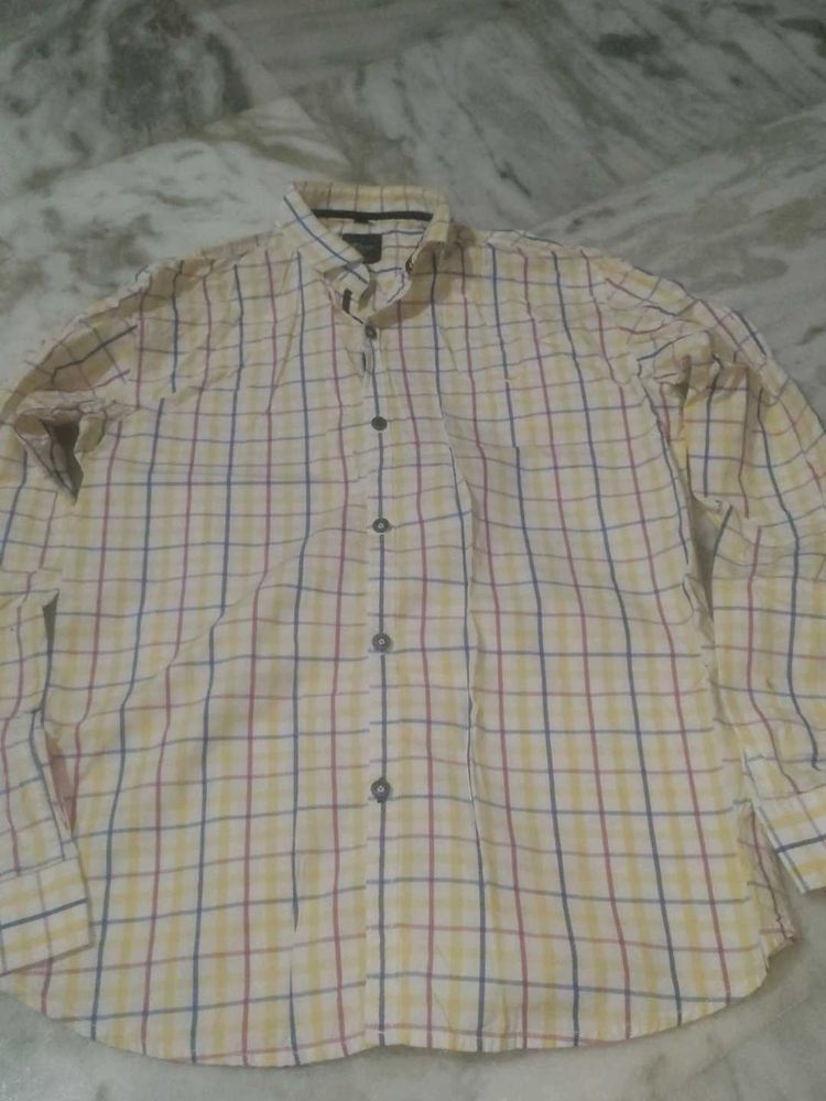 Men&#39;s Yellow Plaid Long Sleeve Button-Down