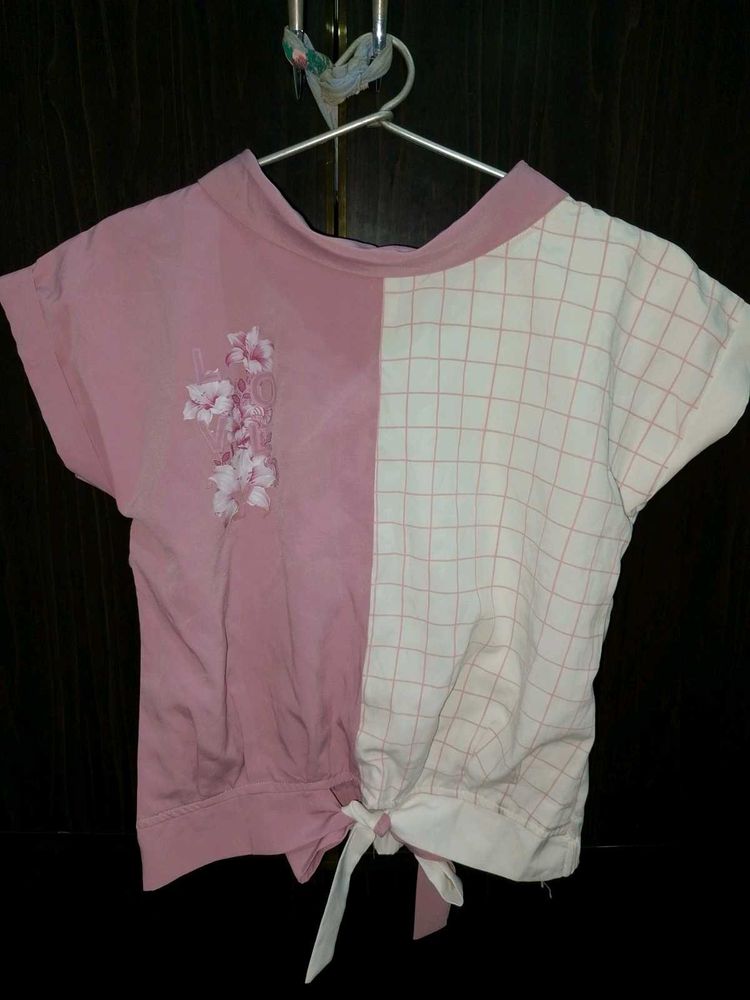 Cute Pink &amp; White Floral Top