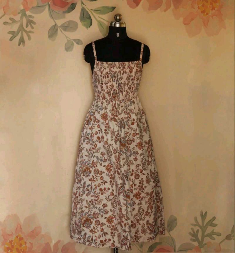 Floral Print Smocked Sundress With Pockets
