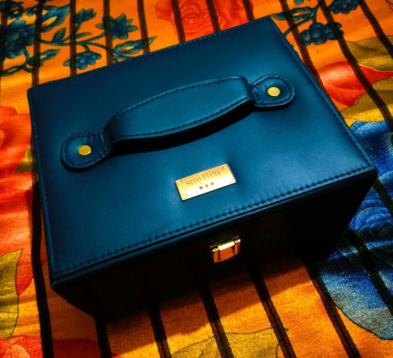 🪄Trousseau/Makeup/Vanity/Storage Box