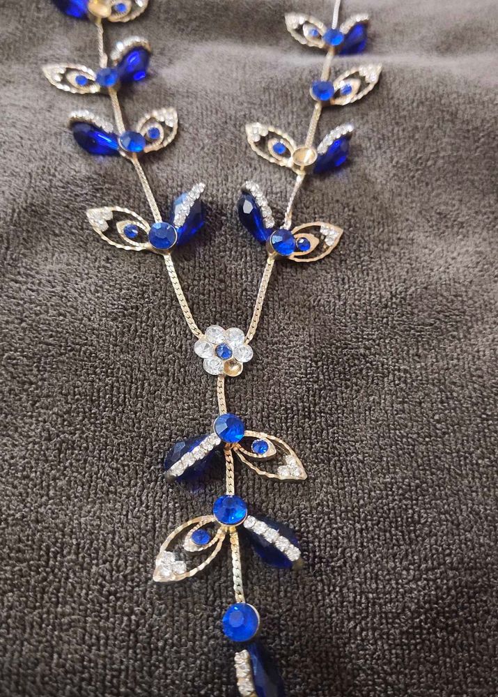 Beautiful Flower 🌼Pattern Necklace ✨💙for Women