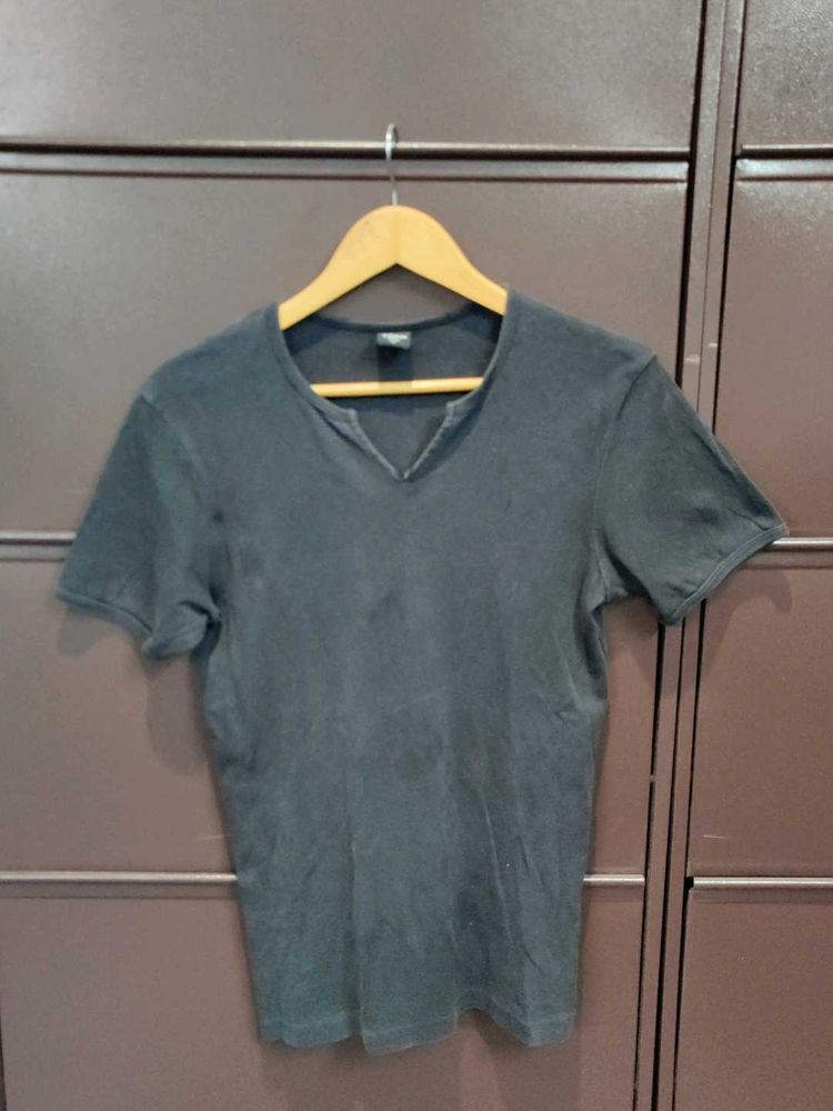 Casual Black T-Shirt