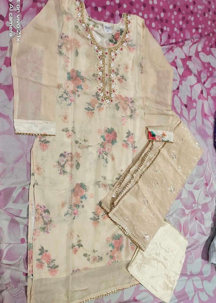 😍Beautiful Sequence Work Kurti Pant Dupatta Set🥰