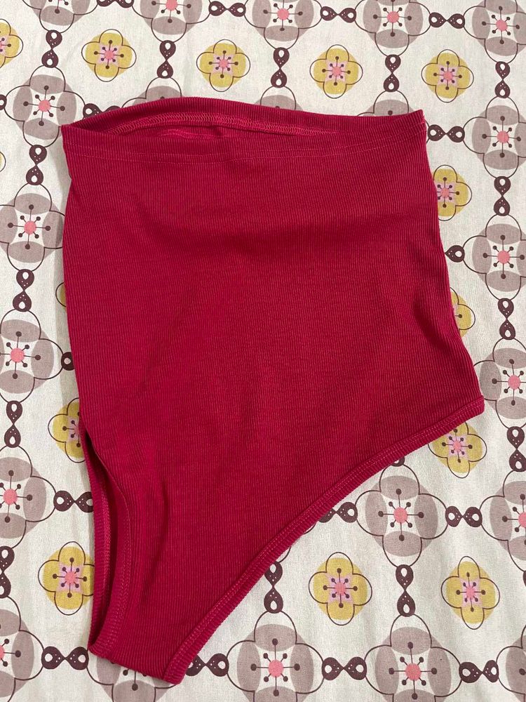 💖 Pink One Shoulder Crop Top – Cut-Out Style