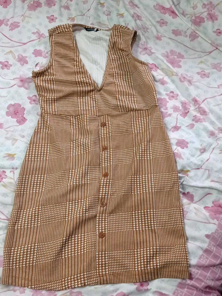 V neck checkered pinaafore dress