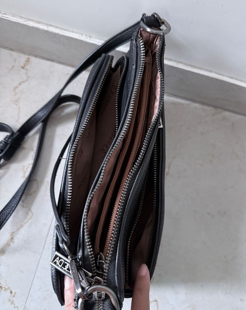 Black Esbeda Sling Bag