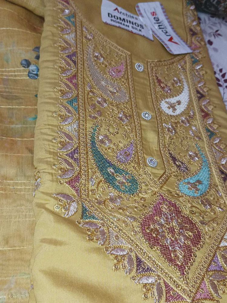 Elegant Embroidered Kurta Set