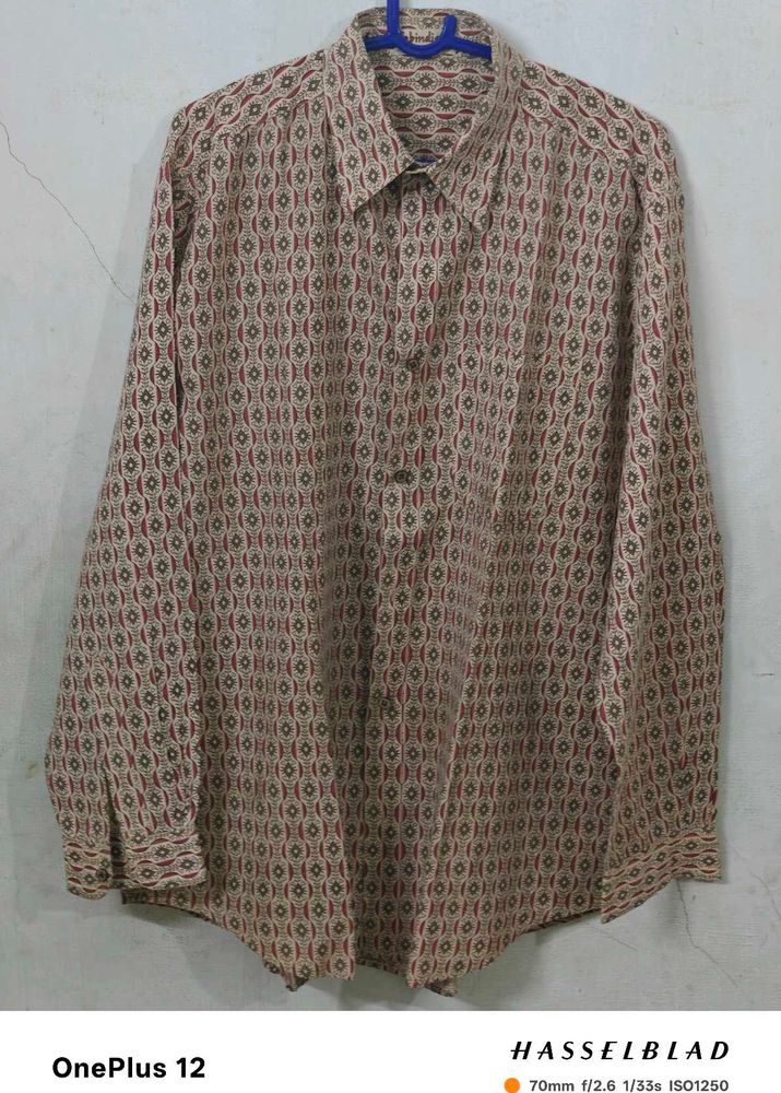 Good Condition Patterned Button-Down Shirt Size422