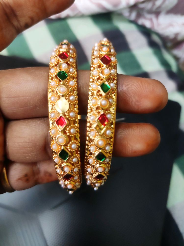 Golden Embossed Bangles