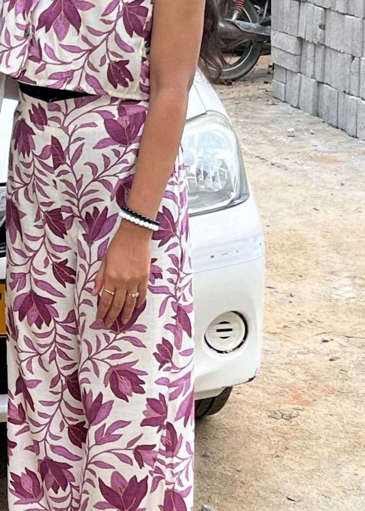 Floral Print co ord- cut sleeves and collar top