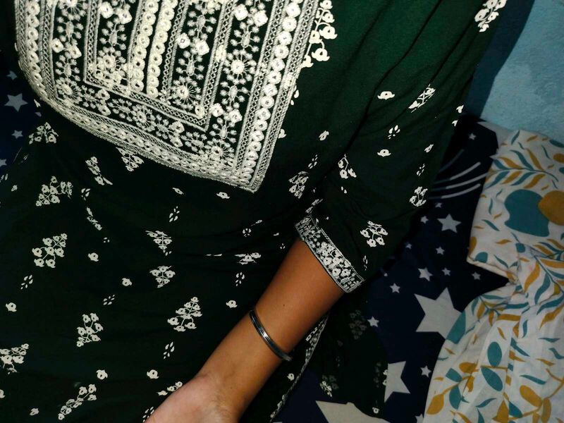 Green Floral Embroidered Kurti