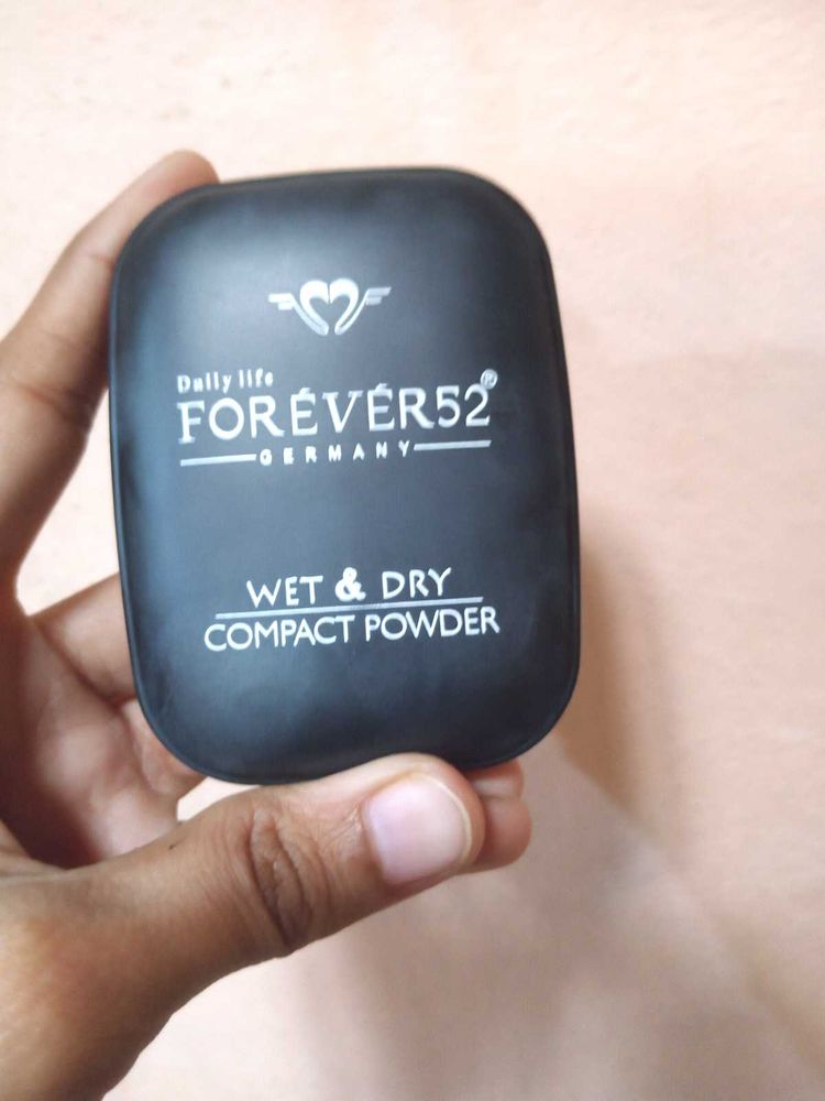 Forever52 Wet &amp; Dry Compact Powder