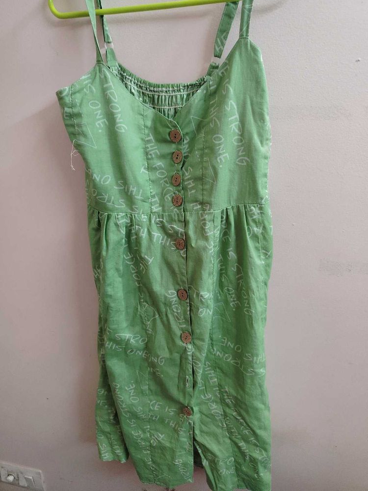 green dress 👗